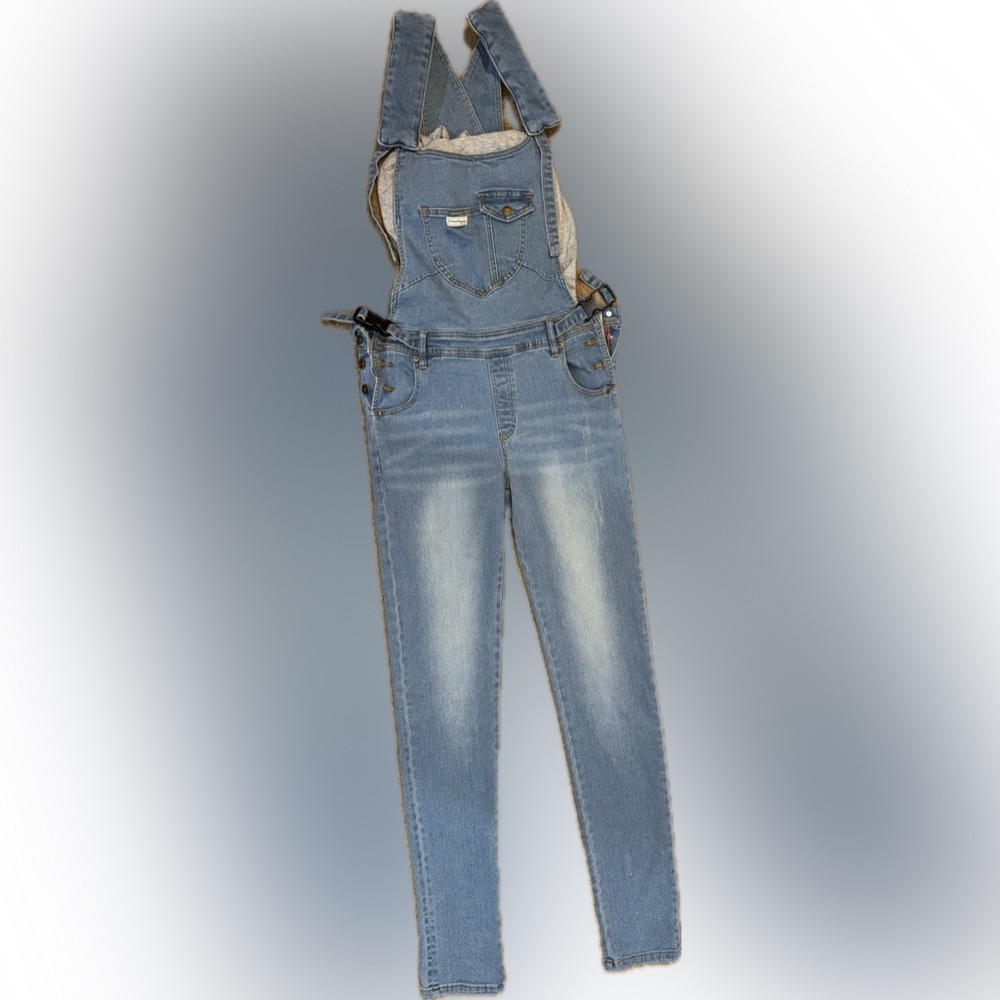 Mumsie : the classic overalls